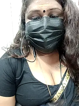 Snapshot of simran21 chatting on 12.28.24 simran21 online show from 12.28.24