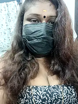 Snapshot of simran21 chatting on 02.08.25 simran21 online show from 02.08.25