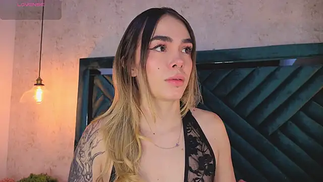 Lucy Vega online show from 09.27.25