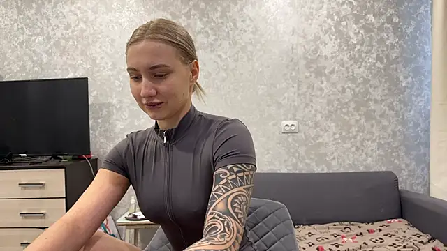 AnneBall online show from 02.28.25