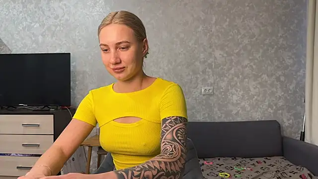 AnneBall online show from 03.04.25