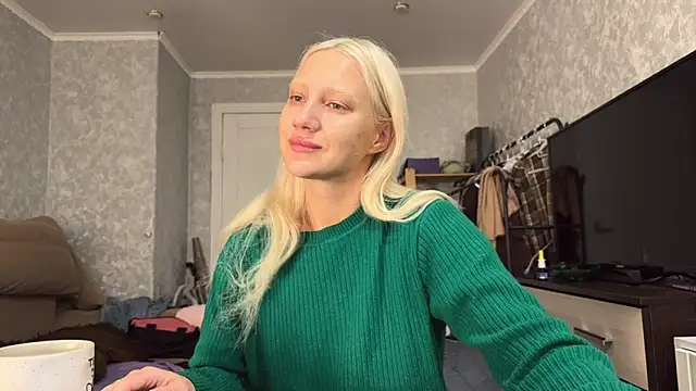 Snapshot of AnneBall chatting on 05.01.26 AnneBall online show from 05.01.26