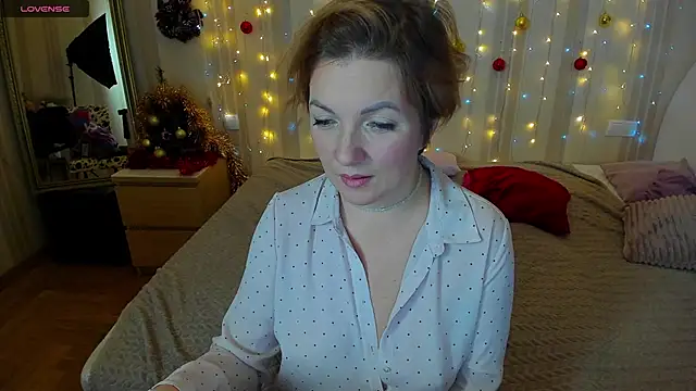 Katherine Fox online show from 12.12.24