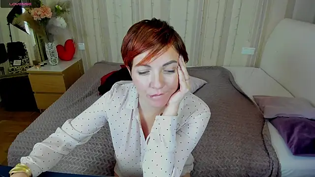 Katherine Fox online show from 02.01.25