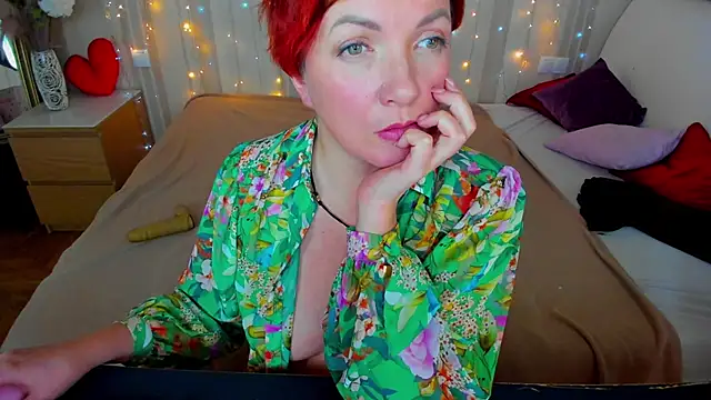 Katherine Fox online show from 03.08.25