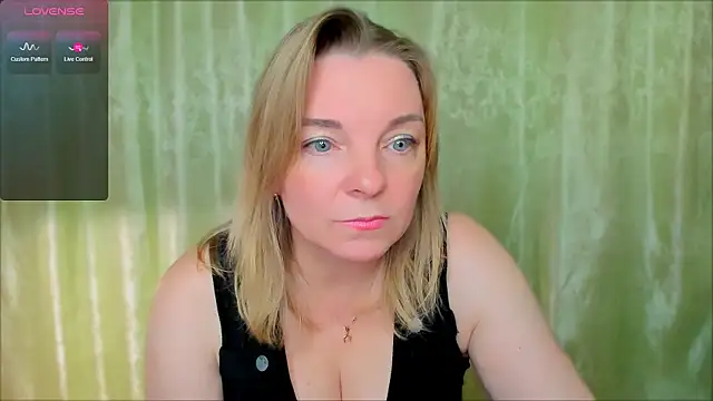 Regina  blue online show from 02.11.25