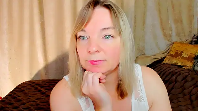 Regina  blue online show from 11.16.25