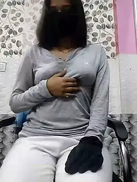 Snapshot of Kashish_18 chatting on 01.14.25 Kashish 18 online show from 01.14.25