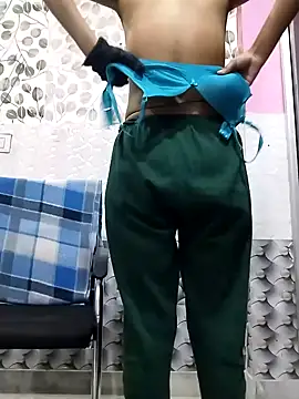 Snapshot of Kashish_18 chatting on 01.14.25 Kashish 18 online show from 01.14.25