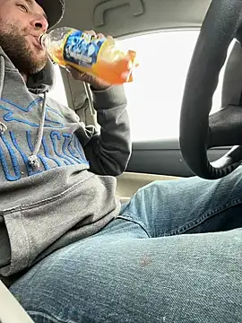 Snapshot of SmokingSloth chatting on 03.19.25 SmokingSloth online show from 03.19.25