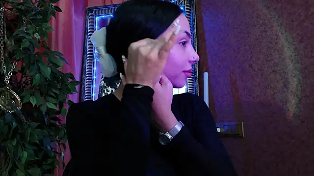 MissJuliax online show from 11.13.25