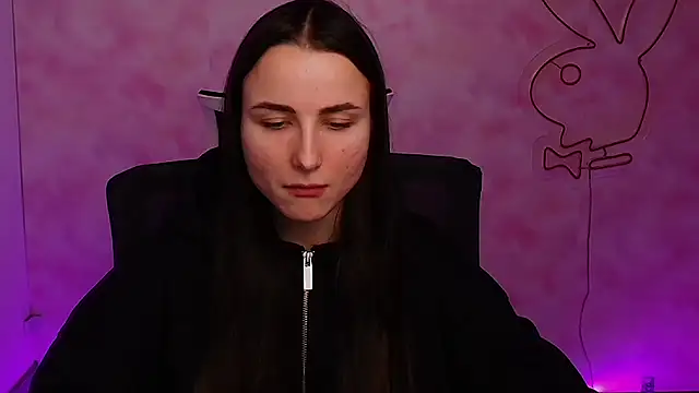 Eva Janee online show from 12.13.24