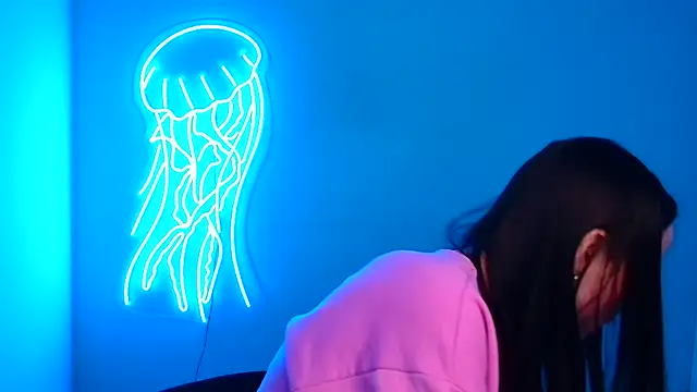 Eva Janee online show from 02.20.25