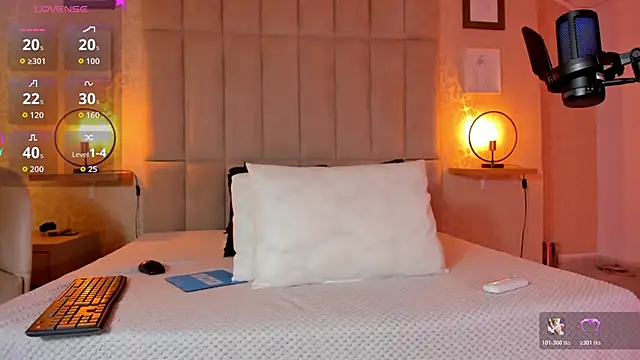 Amy-Saenz online show from 11.18.25