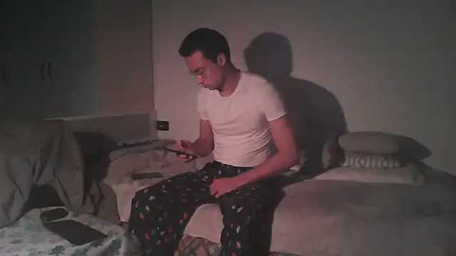 Snapshot of xentetube01 chatting on 11.16.25 xentetube01 online show from 11.16.25