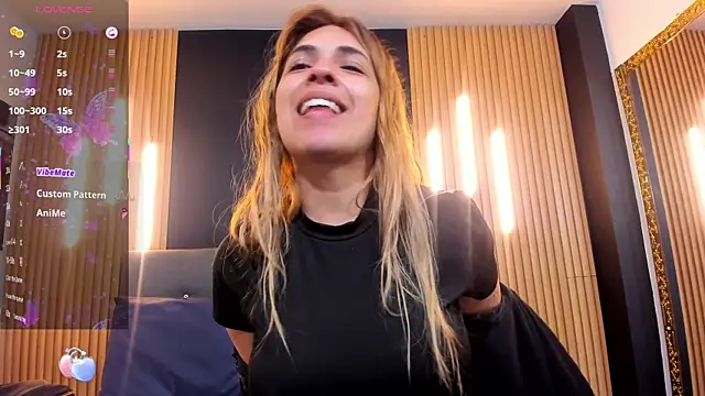 EvaaLovia1 online show from 03.25.26