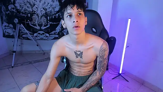 Snakebutterfly online show from 01.06.26