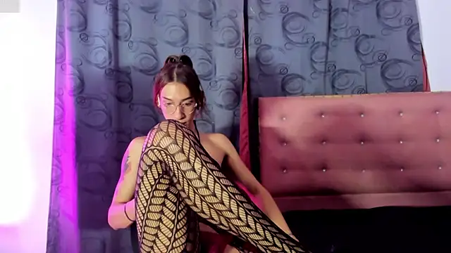 khandyzBlum online show from 04.11.26