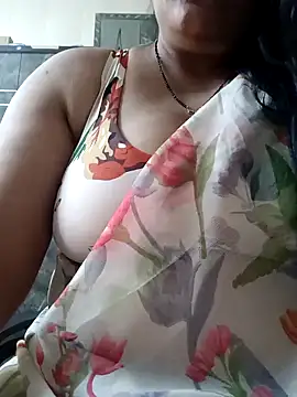 Snapshot of sneha_rose chatting on 12.16.24 sneha rose online show from 12.16.24