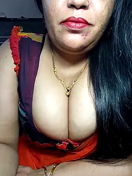 Snapshot of sneha_rose chatting on 05.05.26 sneha rose online show from 05.05.26