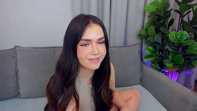 Snapshot of sexyangeloux chatting on 04.28.26 sexyangeloux online show from 04.28.26