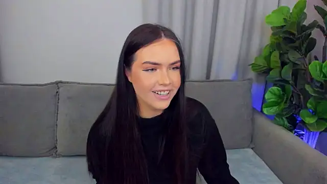 Snapshot of sexyangeloux chatting on 05.10.26 sexyangeloux online show from 05.10.26