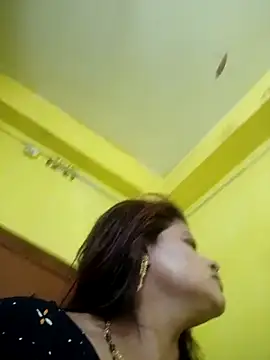Snapshot of Sexyranibhabhi chatting on 04.21.26 Sexyranibhabhi online show from 04.21.26