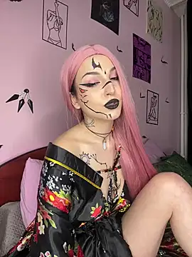 MoonAgnes online show from 01.04.25