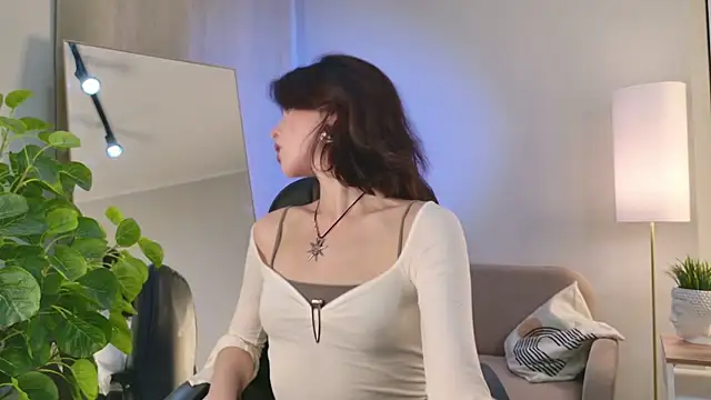 Niky  Jess online show from 10.13.25