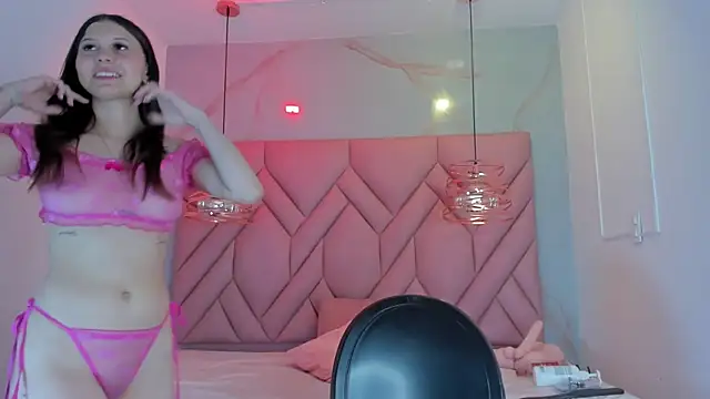 Snapshot of AngelaaCute_ chatting on 05.10.26 AngelaaCute online show from 05.10.26