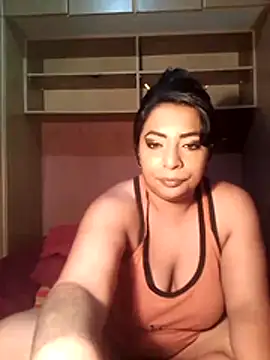 indianstormxo  online show from 12.15.25