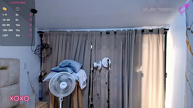 Lizz Tender online show from 11.25.25