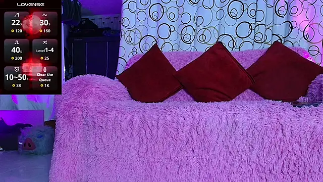 Snapshot of SukiFuyu_ chatting on 09.09.25 SukiFuyu  online show from 09.09.25