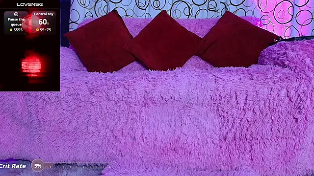 Snapshot of SukiFuyu_ chatting on 09.25.25 SukiFuyu  online show from 09.25.25