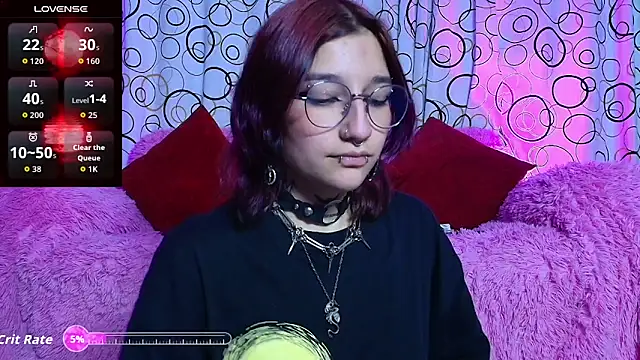 Snapshot of SukiFuyu_ chatting on 10.14.25 SukiFuyu  online show from 10.14.25