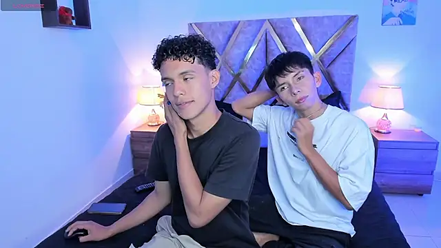 Snapshot of nickolas_moon chatting on 09.27.25 nickolas moon online show from 09.27.25