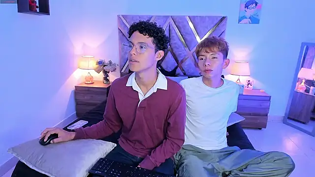 Snapshot of nickolas_moon chatting on 11.07.25 nickolas moon online show from 11.07.25