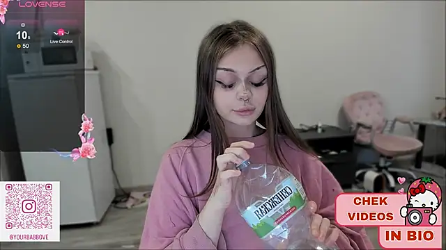 Snapshot of shy_melony chatting on 01.25.25 shy melony online show from 01.25.25