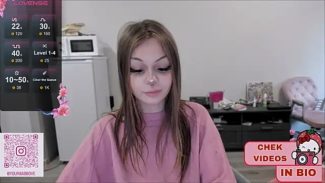 Snapshot of shy_melony chatting on 02.01.25 shy melony online show from 02.01.25