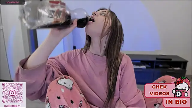 Snapshot of shy_melony chatting on 03.23.25 shy melony online show from 03.23.25