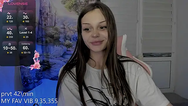 Snapshot of shy_melony chatting on 11.04.25 shy melony online show from 11.04.25