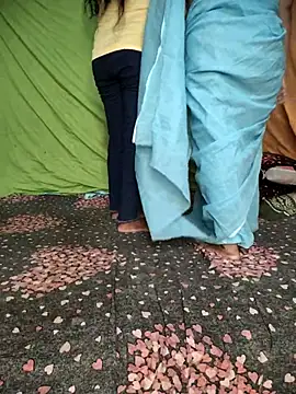 Snapshot of Desi_Best_Anal chatting on 09.30.25 Desi Best Anal online show from 09.30.25