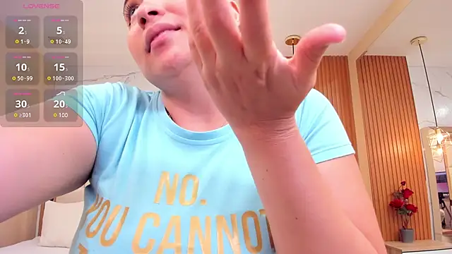 Snapshot of dulce_santamaria chatting on 12.04.24 dulce santamaria online show from 12.04.24