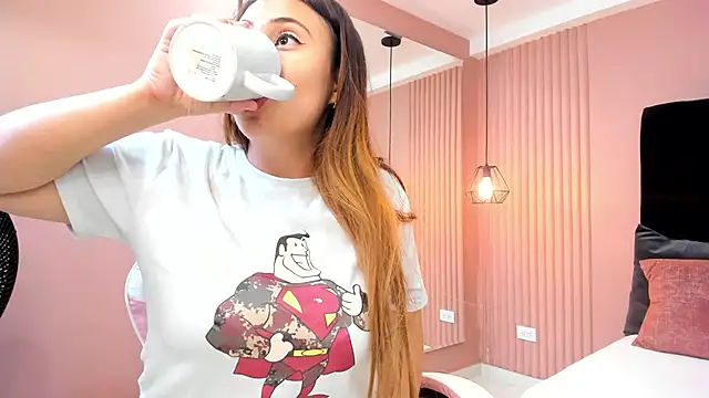 Snapshot of dulce_santamaria chatting on 12.06.24 dulce santamaria online show from 12.06.24