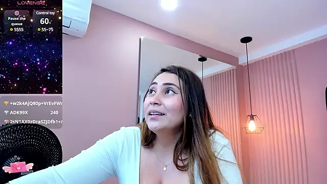 Snapshot of dulce_santamaria chatting on 12.08.24 dulce santamaria online show from 12.08.24