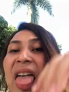 Snapshot of dulce_santamaria chatting on 12.15.24 dulce santamaria online show from 12.15.24