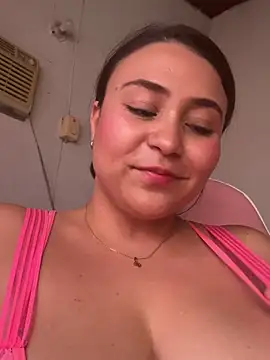 Snapshot of dulce_santamaria chatting on 03.01.25 dulce santamaria online show from 03.01.25