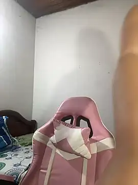 Snapshot of dulce_santamaria chatting on 03.15.25 dulce santamaria online show from 03.15.25