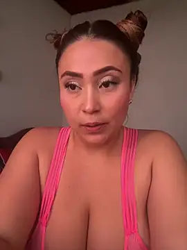 Snapshot of dulce_santamaria chatting on 03.21.25 dulce santamaria online show from 03.21.25