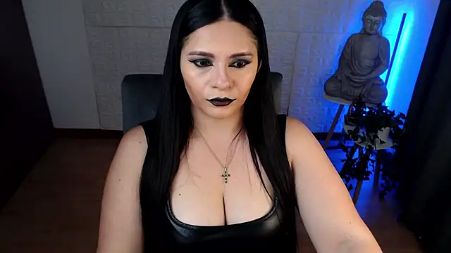 Snapshot of GODDESS_EVANS chatting on 12.24.24 GODDESS EVANS online show from 12.24.24